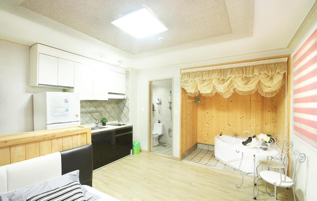 Chorok Pension Boryeong Room photo